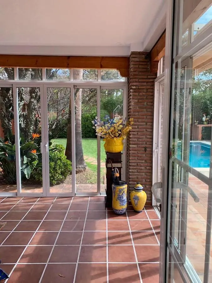 Chalet Con Piscina A 50 M De La Playa . Marbellac Hébergement de vacances