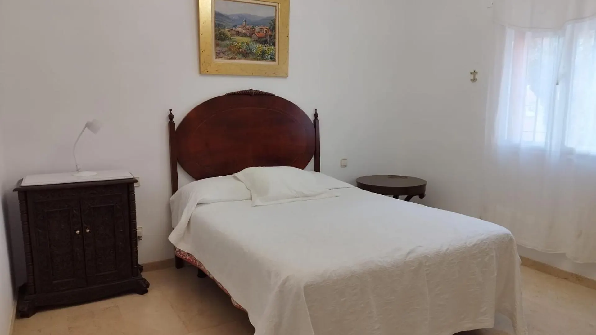 Chalet Con Piscina A 50 M De La Playa . Marbella